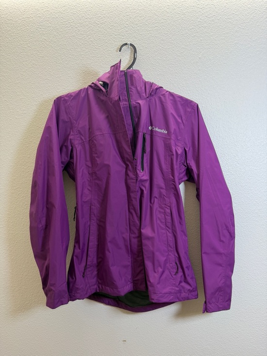 Columbia Jackets & Blazers - Columbia Women's Magenta Lightweight Waterproof Jacket